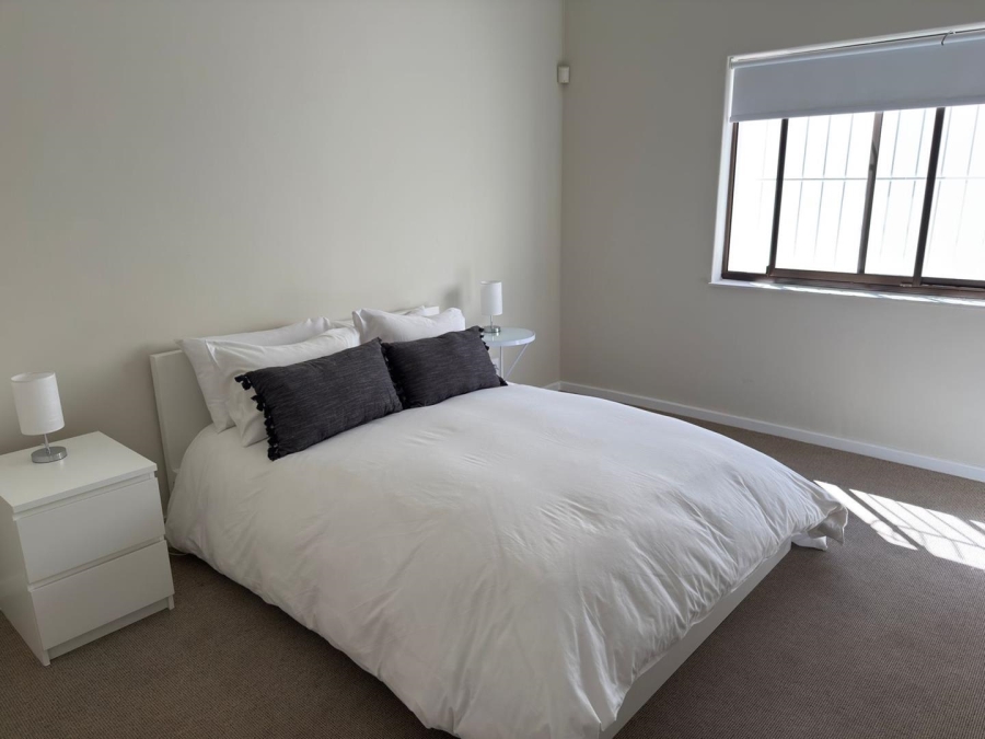 To Let 3 Bedroom Property for Rent in Bantry Bay Western Cape